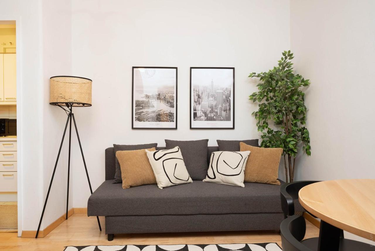 One Bedroom, First district Wenen Buitenkant foto