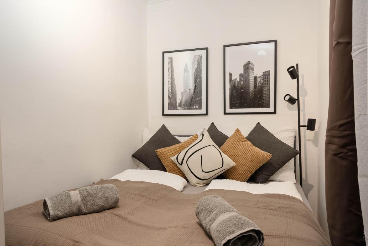 One Bedroom, First district Wenen Buitenkant foto